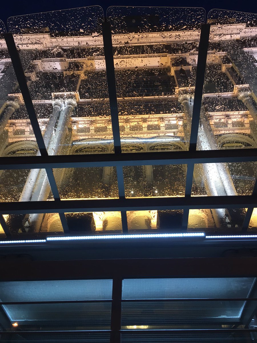 Adaldrida's tweet photo. El teatro Bretón bajo la lluvia, con @blanca_arteaga, profesora premiada por @UNIRuniversidad #UNIRCITES The end... https://t.co/AhkfOmwSYa