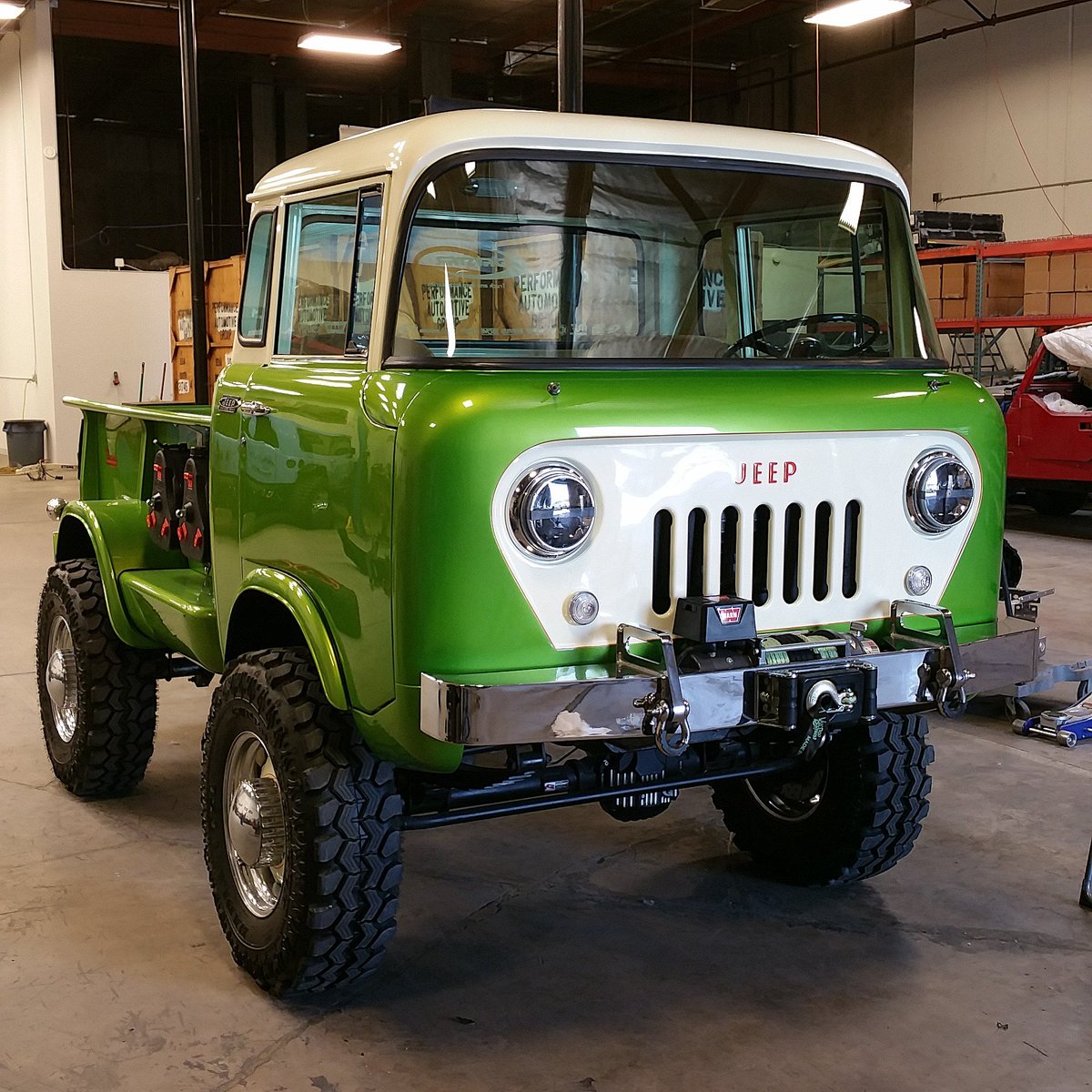 mikesagw's tweet photo. Did a famous Jeep today...with @MrCbaglass $$$$$ PAINT! https://t.co/k39jSmv4kc