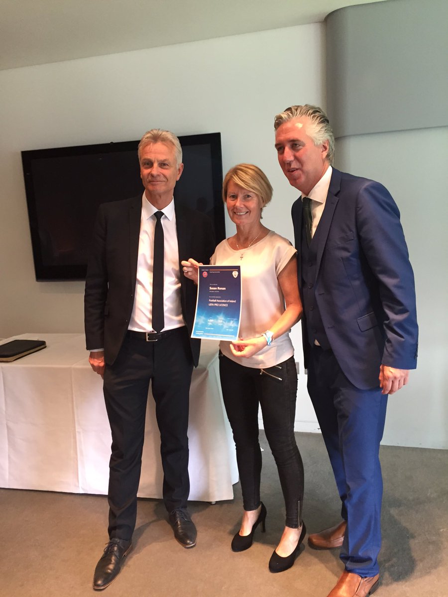 sueronan's tweet image. Delighted to at last receive my #UEFA #PROLICENCE tonight with my fellow participants 👍🏻 @GleesonEileen @FAICoachEd