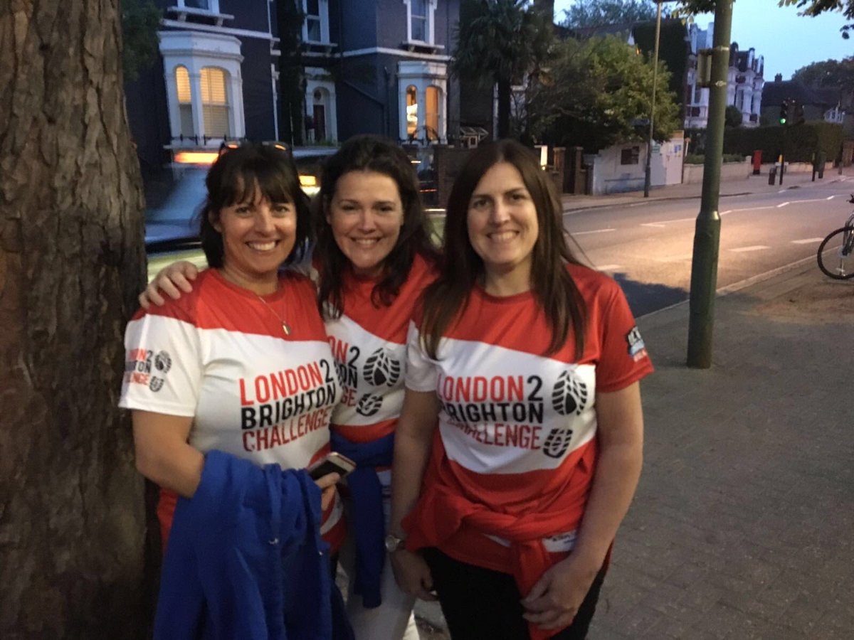 19sparkles79's tweet image. Starting to get nervous now 👣#l2bchallenge #l2b2016 #london2brighton #100k #charity