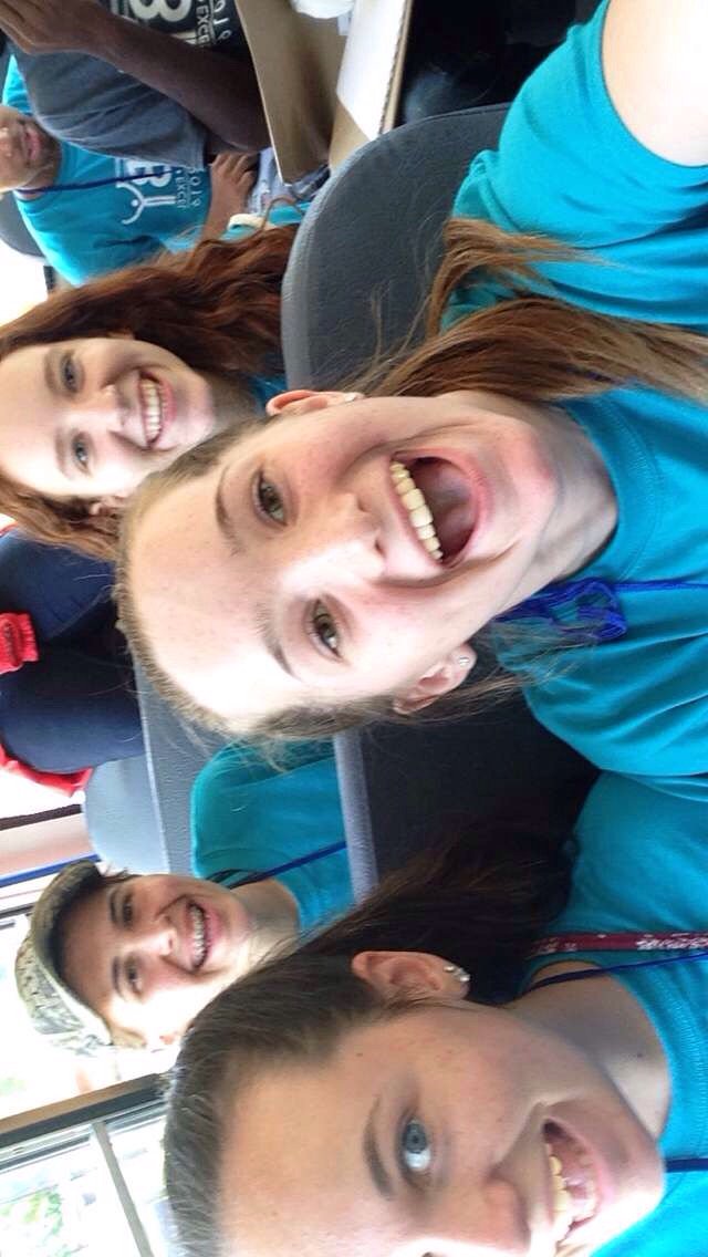 turningthepagee's tweet photo. fun on the way to service! #hobymd2016 @HOBYMD 💗 https://t.co/QoNjtLG2KS