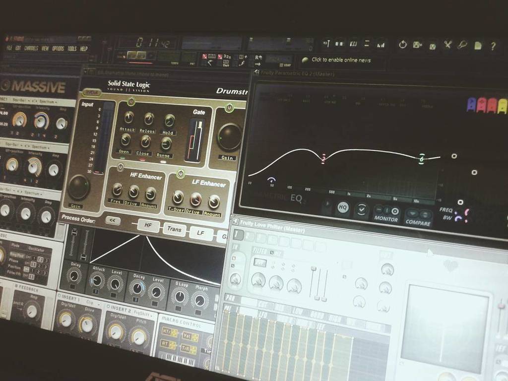producerpassion's tweet photo. Produzindo as trilhas dos novos sons 🎧🎵 #bandacafila #massive #pluguins #flstudio #homestudio #producão #newmusic #… https://t.co/4PkJJ4SyHZ
