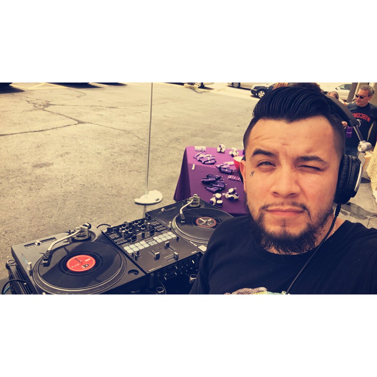 djDMatic's tweet photo. The "I forgot my shades at home" face
#dj #dmatic #pioneer #s9 #metropcs #kenosha https://t.co/0JV957feyl