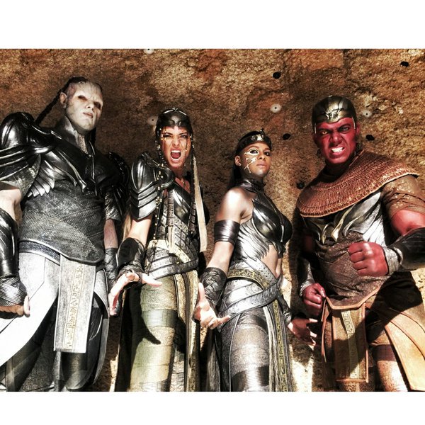 CjfoWCuUoAAB23v.jpg:large