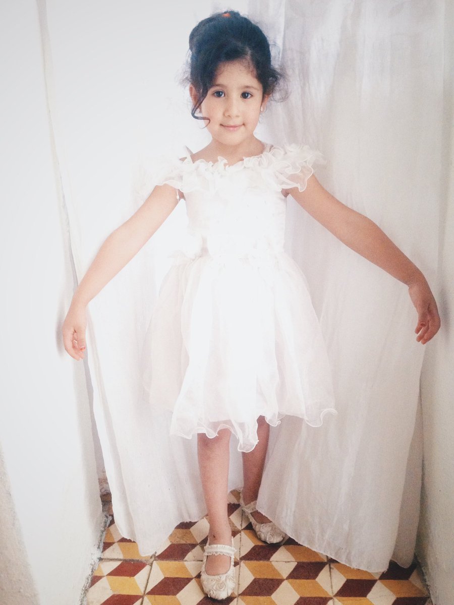 AmmiFa's tweet photo. Ma princesse 💘😍 #Laylaa 😘 https://t.co/5mjD7x4Nvk