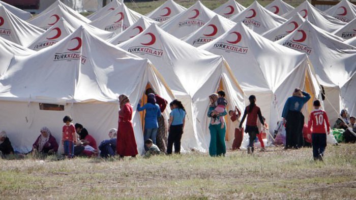 SyrianNomads's tweet photo. More than 2,000,000 refugees are currently in Turkey #SyrianNomad https://t.co/La1KfxcNM1