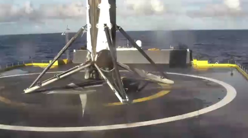 The Falcon Has Landed! Epic Views of SpaceX's Amazing Rocket Landing - Page 2 Cjfpe5NVAAE35KP