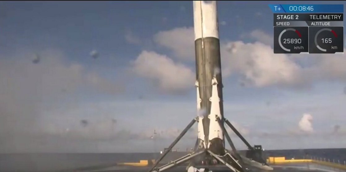 verge's tweet image. Breaking: SpaceX lands #Falcon9 at sea for 3rd time