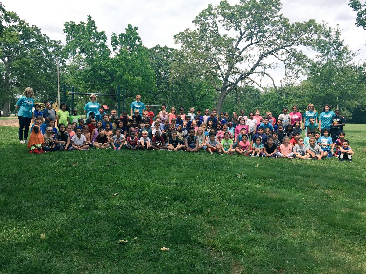 MsBrowning3rd's tweet photo. 3rd Grade field trip was a success!! Love my team and these awesome kiddos!!!! #WEproud https://t.co/vUgDVscuRs