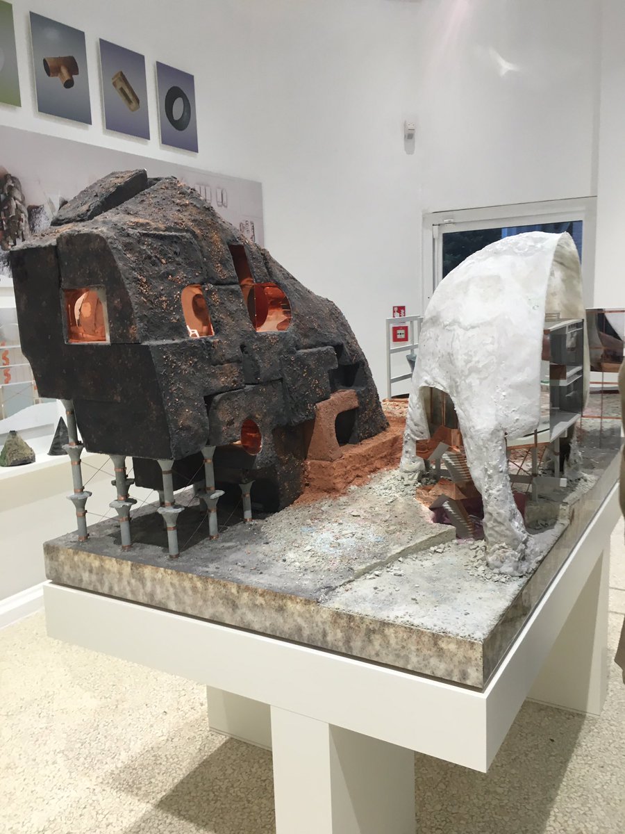 'Second life materials' was prevalent at #BiennaleArchitettura2016 standouts inc. <a href="/t/">Tantek</a>+e+a+m and #AlejandroAravena