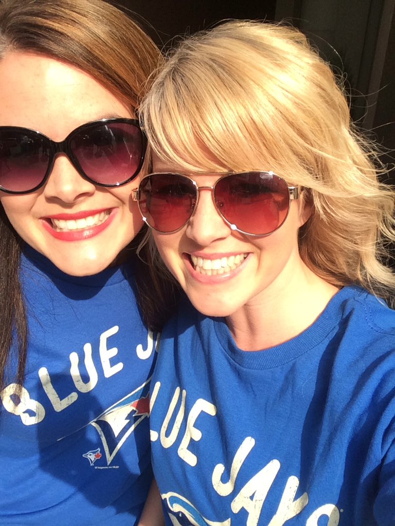 stephrsnow's tweet photo. Sisters weekend with my girl! #BlueJays #sistatrip #OurMoment https://t.co/KUG47iqhbz