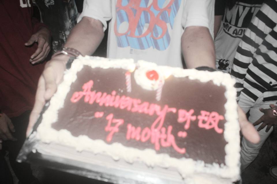 Happy anniversary untuk EBC Yg ke 17 bulan.Tetap Menjadi Keluarga Yg  Harmonis,Romantis dan Kebanggan kita.