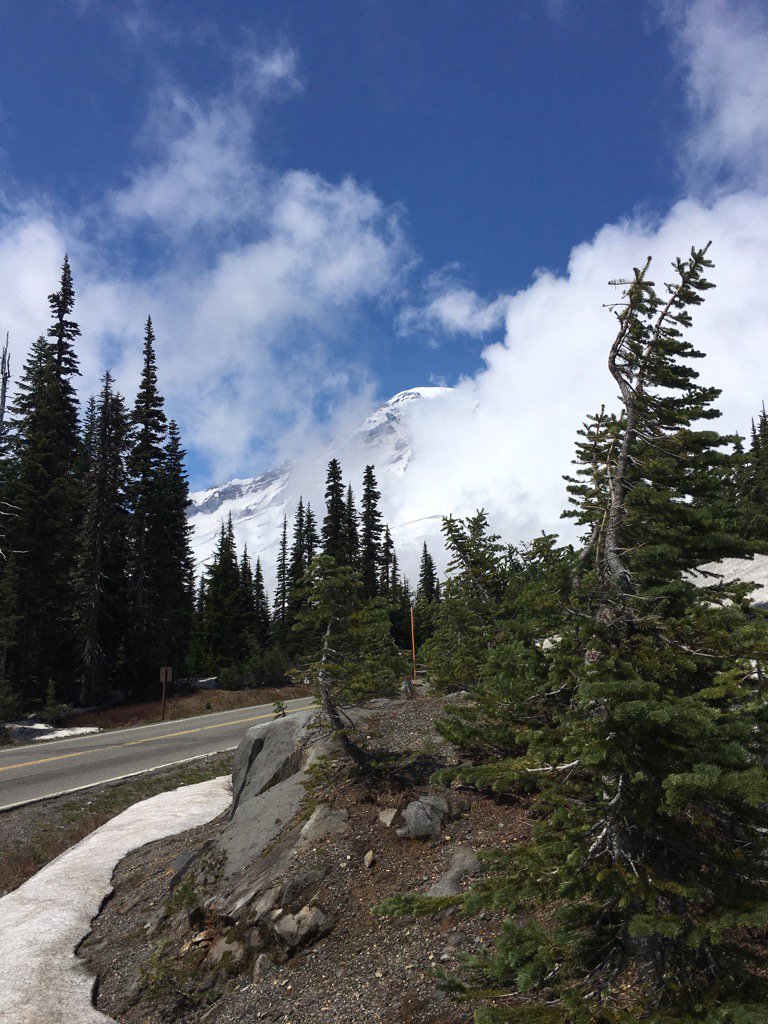 HMacDonald7's tweet photo. Hey #MountRainier I see you peeking out from the clouds! #MemorialDayWeekend ⛺️🎣🗻 https://t.co/fcp6YaBPd3