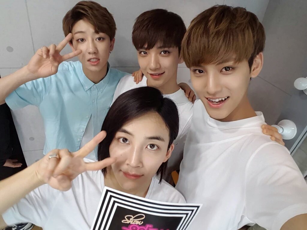 appledo_dio's tweet photo. อร๊ายยยยยยยยยยยย บ่วงงงงงงงงง #minhan  #jihan #8han https://t.co/8aX1lmns3t