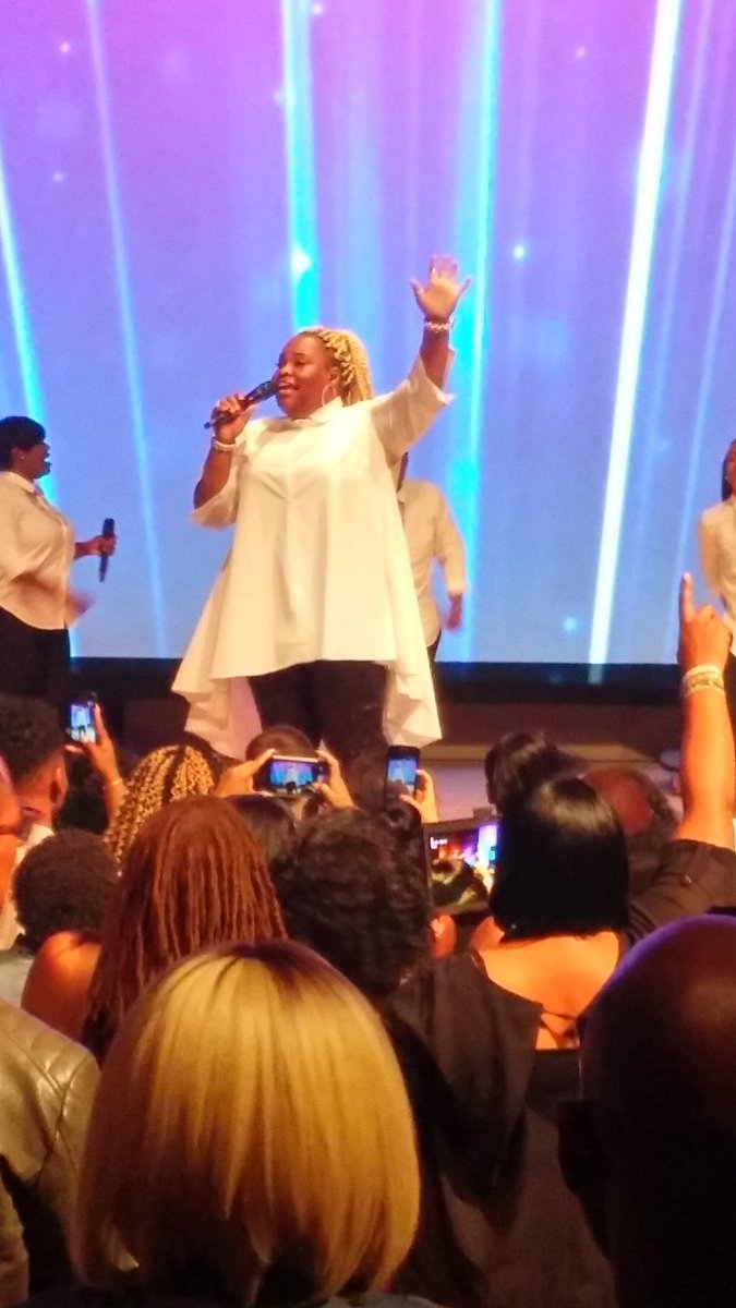 NickSmall01's tweet photo. Awesome time of worship at #PrayerPalace with @tashacobbs, @FTMworship and @tmasschoir! Awesome job, @GCCanada! https://t.co/YQZI708EBO