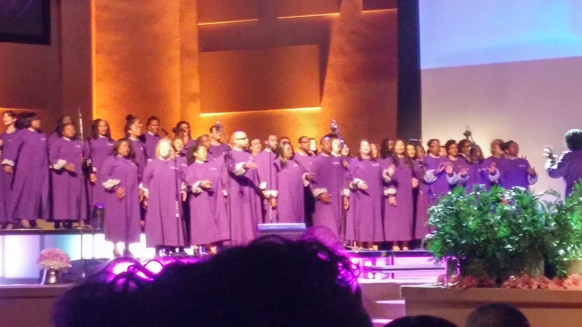 NickSmall01's tweet photo. Awesome time of worship at #PrayerPalace with @tashacobbs, @FTMworship and @tmasschoir! Awesome job, @GCCanada! https://t.co/YQZI708EBO