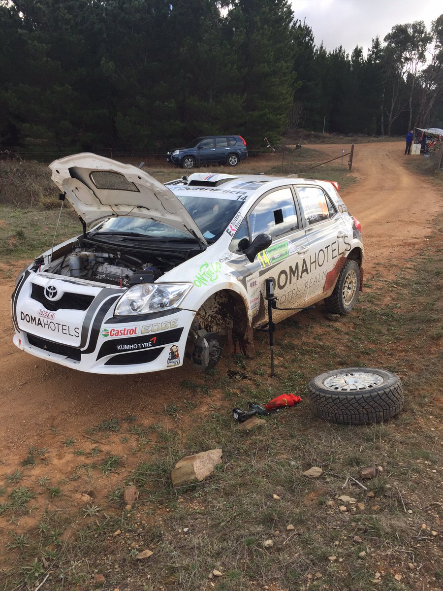 MotorsportARC's tweet photo. @adrian_coppin &amp; @Erin__k out due to losing oil #rallycomau @NatCapRally https://t.co/kzCjVpMzEA