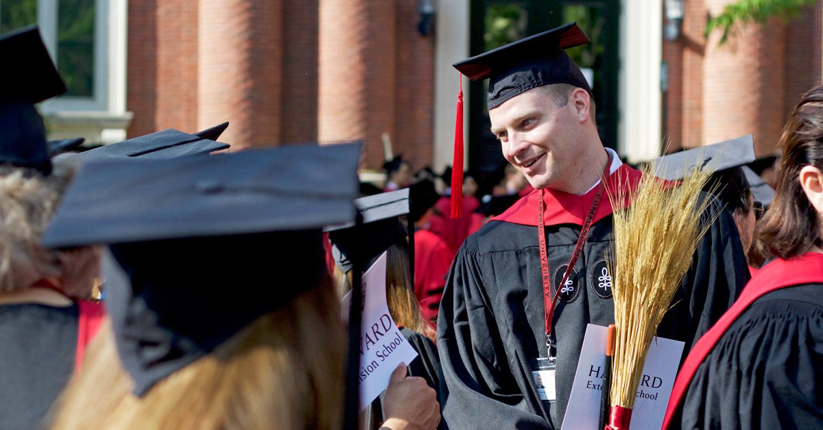HarvardExt's tweet photo. #HarvardExt16 Commencement social media recap: https://t.co/XhFwS4IT6T https://t.co/qqGcZMt8Vd