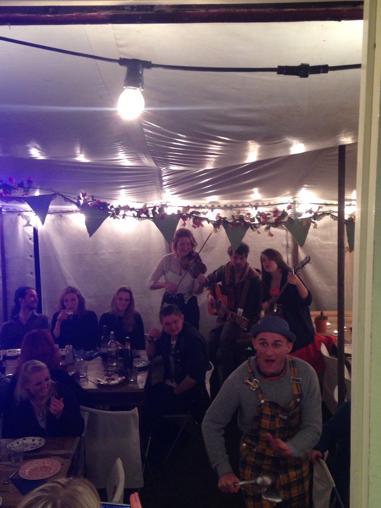 Circussauce's tweet photo. Bit of light entertainment in the restaurant tonight. #bandservice https://t.co/5J0CKP6lsT
