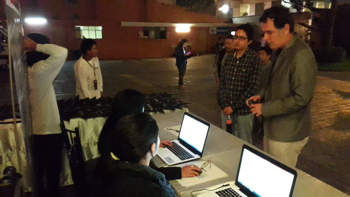 Start_UpPeru's tweet photo. Ya abrimos las puertas a los beneficiarios de la 4G de StartUp Perú. Será una noche muy especial.
#SUP4G https://t.co/I2zfQ3gC1S