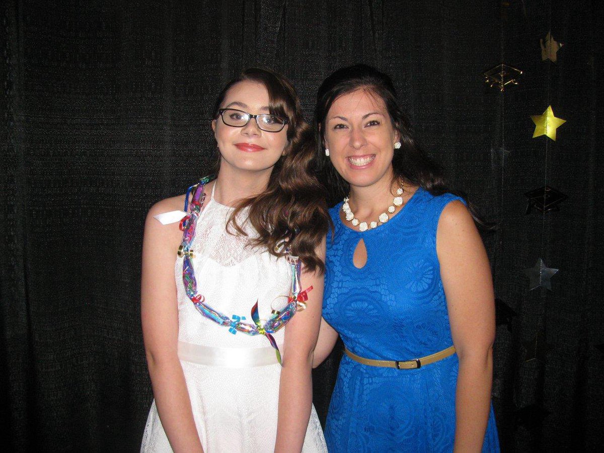 Tweet_Andreea's tweet photo. Thank you Mrs. Puritis for believing in me as a writer and as a person. Thank you for all the amazing opportunities! https://t.co/kGMEXq5zXC
