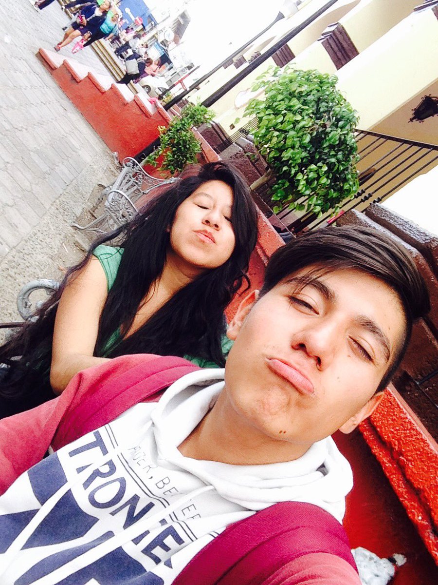 haPpyShAdOnWns's tweet photo. Barrio. 😎 https://t.co/RF9qACDLNW