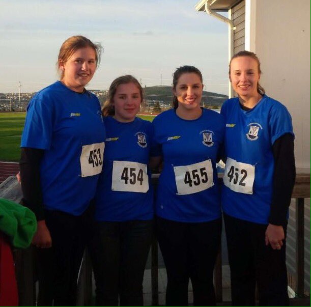 IRH_wildcats's tweet photo. @lilyjacobs21 Maria Lawlor @NatashaLawlor1 &amp; @jessicagjacobs at Provincial Track&amp;Field #RunningRound&amp;PointySticks https://t.co/vQwBLydFZO