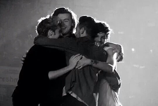 Elizabe42259811's tweet photo. Cada retweet es un voto para los 'Teen Choice Awards 2016'. 
#ChoiceGroupMale @onedirection https://t.co/UlfCFWKyDq