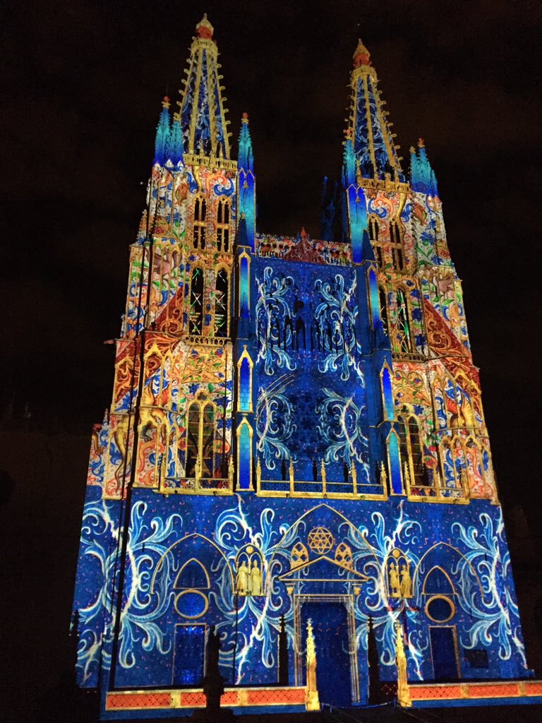 lbertco's tweet photo. Preparando la #nocheBlanca en la #catedral de #Burgos. @igers_burgos #burgosMola https://t.co/2rn5ZGCrbO