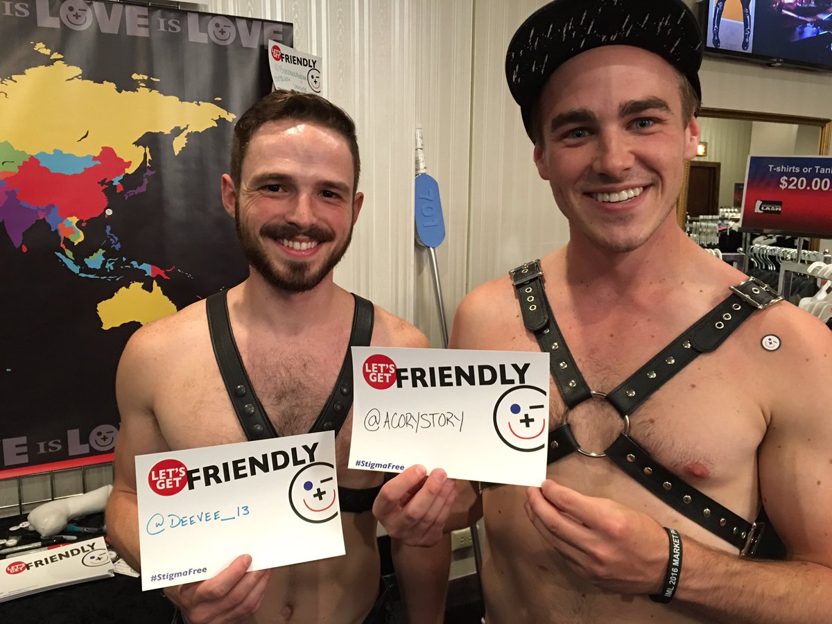 MrFriendly's tweet photo. Great to meet u guys @acorystory & @deevee_13! Thanks for helping forward a friendly message! #IML38 #stigmafree https://t.co/jvH1tzQZEP