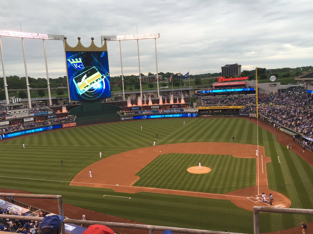 HTPrincipal's tweet photo. @gcouros This is where you could have been tonight #SummerConference2016 #goroyals https://t.co/g1WFRKlF2G