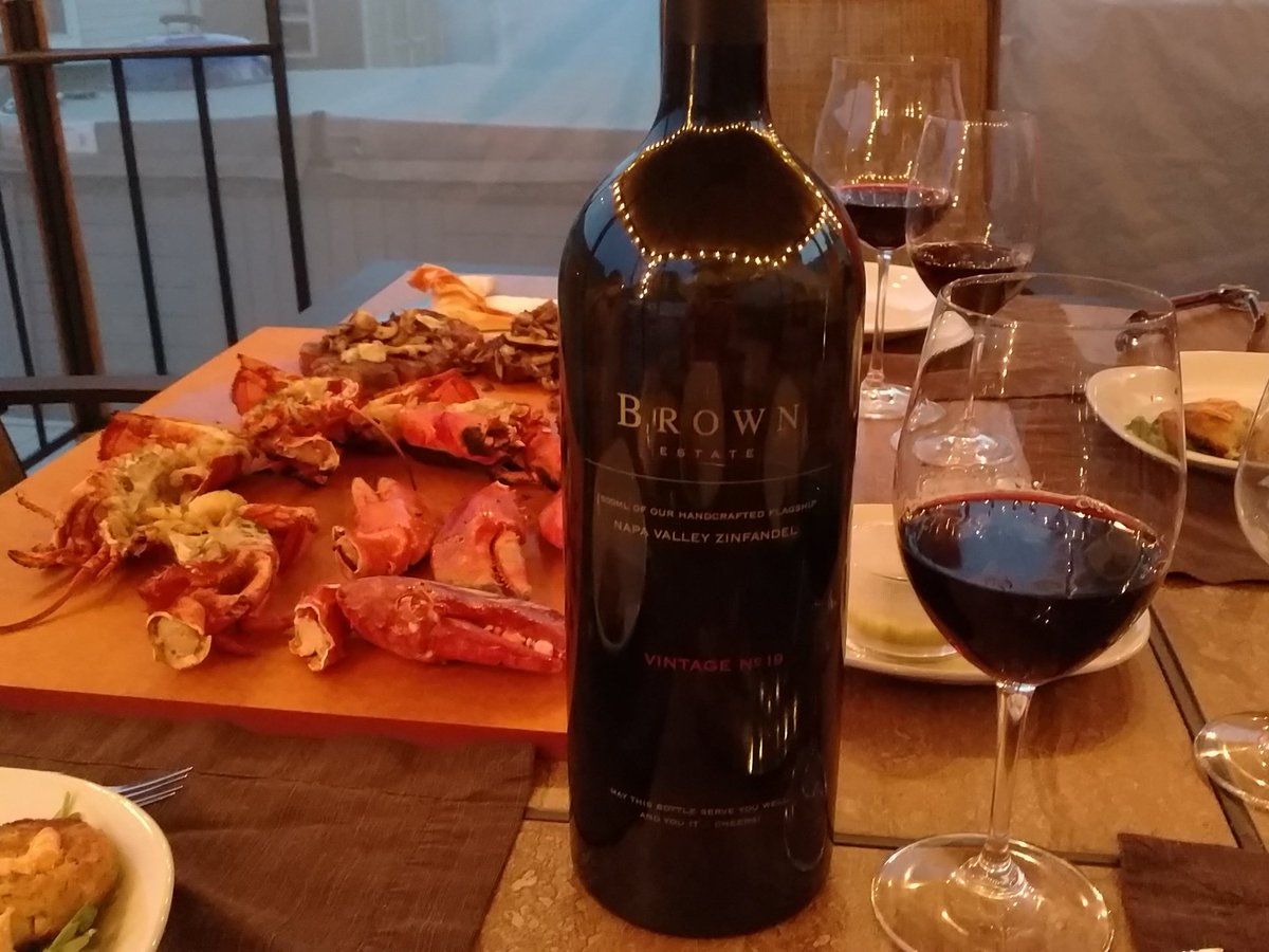 sheponomics's tweet photo. @brownestate vintage no 19.....simply delightful on a memorial day weekend! https://t.co/4vxM5Kzel2