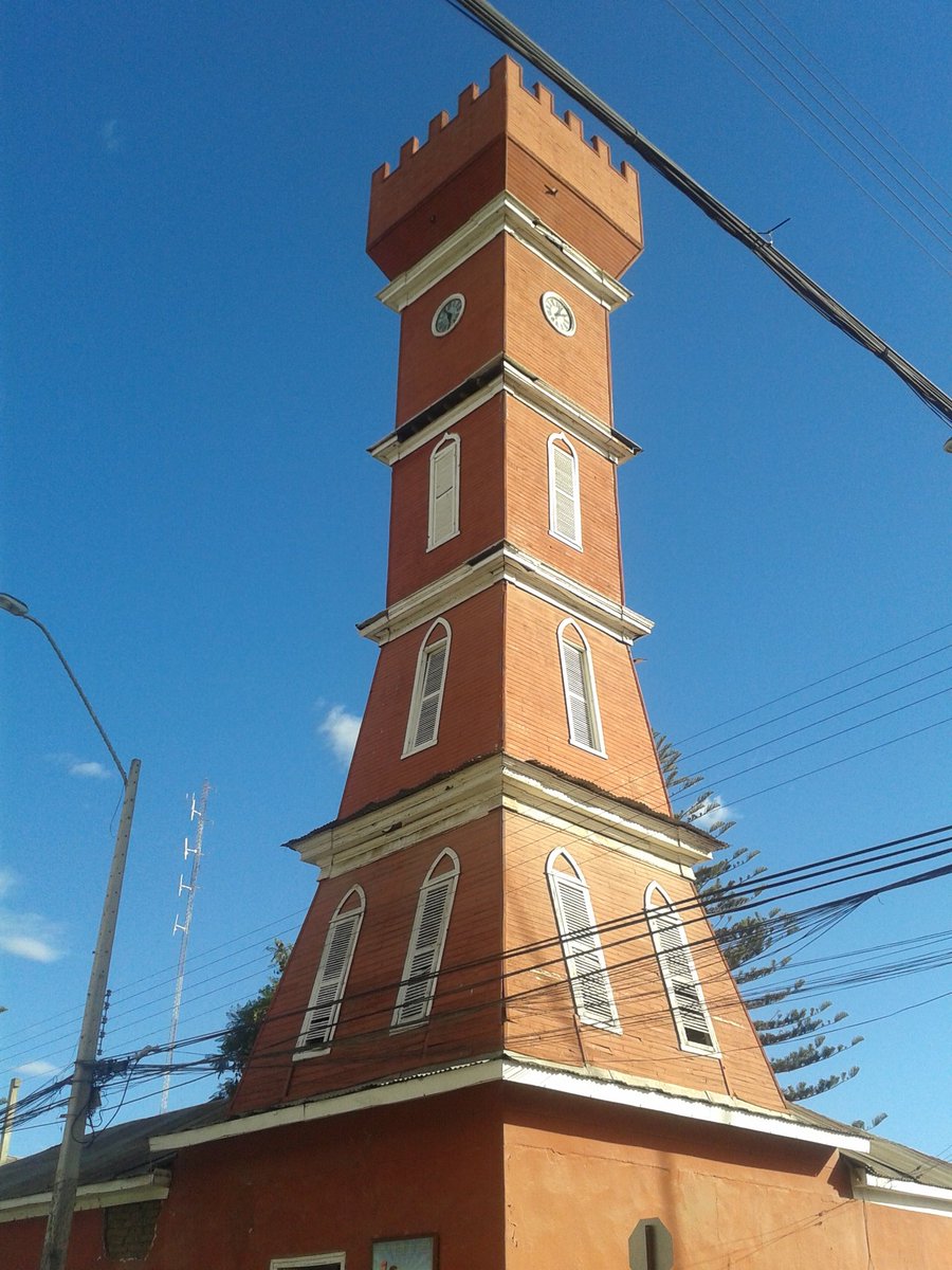 bianka_paz's tweet photo. Recomiendo #Chile hoy: #Vicuña #ValleDeElqui #TorreBauer #AmigosPerrunos #MuseoGabrielaMistral #HeladoArtesanal https://t.co/wAoQUg7IRP