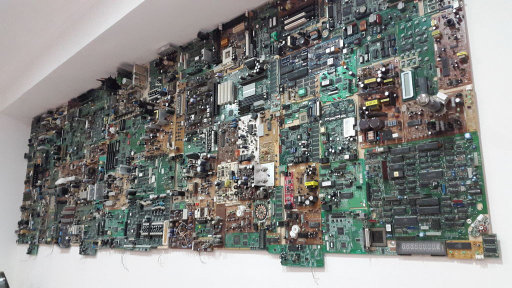 instructablesIn's tweet image. PCB Circuit Wall instructables.com/id/PCB-Circuit…