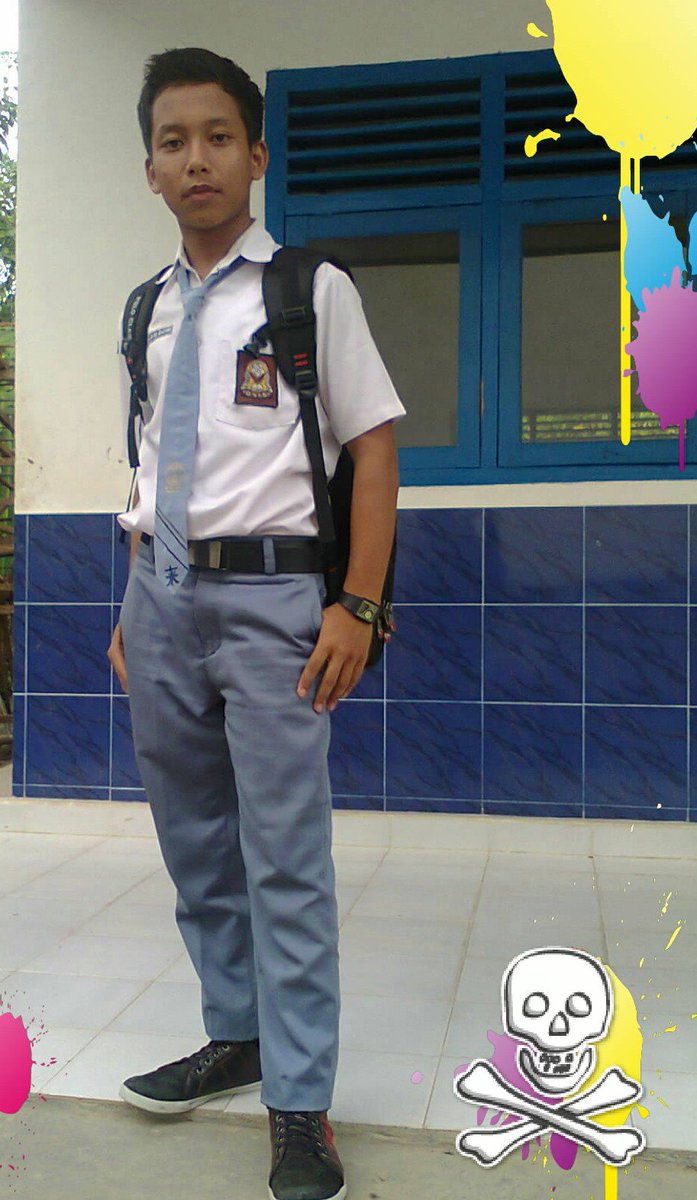 Fajaruddin_16's tweet photo. Masa Masa sekolah,,,,,  😏 https://t.co/49NRzkEr2v