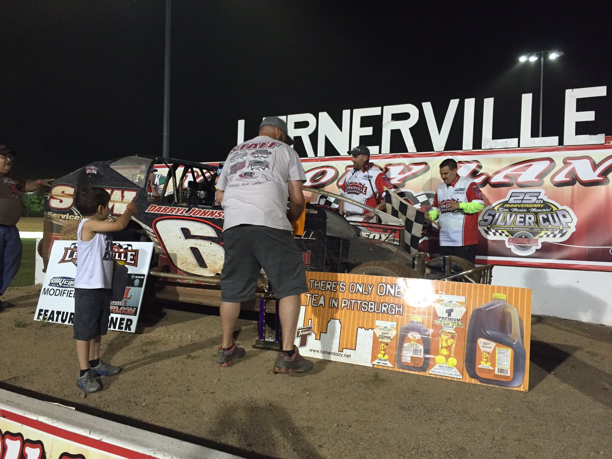 Lernerville's tweet photo. For the second straight week it's @Williamson6 in Victory Lane in the @Diehl_ToyotaMods #TeaChug @turnerspremiumt https://t.co/UOvqbeE85M