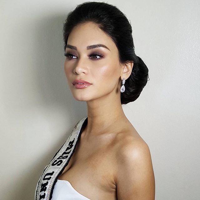 MsUniverseCrown's tweet photo. Here's a closer look of piawurtzbach missuniverse for #PLDTHome #mostbeautifulconnection TVC. #missuniverse #missun… https://t.co/n8gO1kWtdj