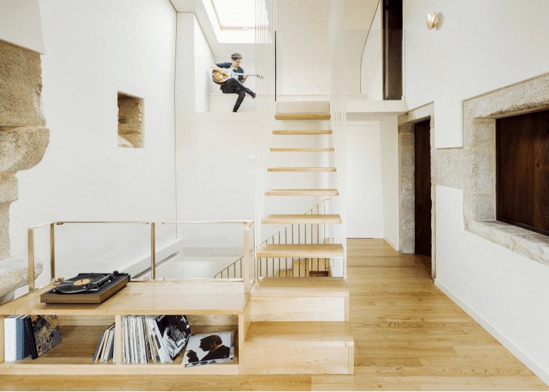 18th-Century Spanish House Features New Floating Staircase puls.ly/eo6wYg #design