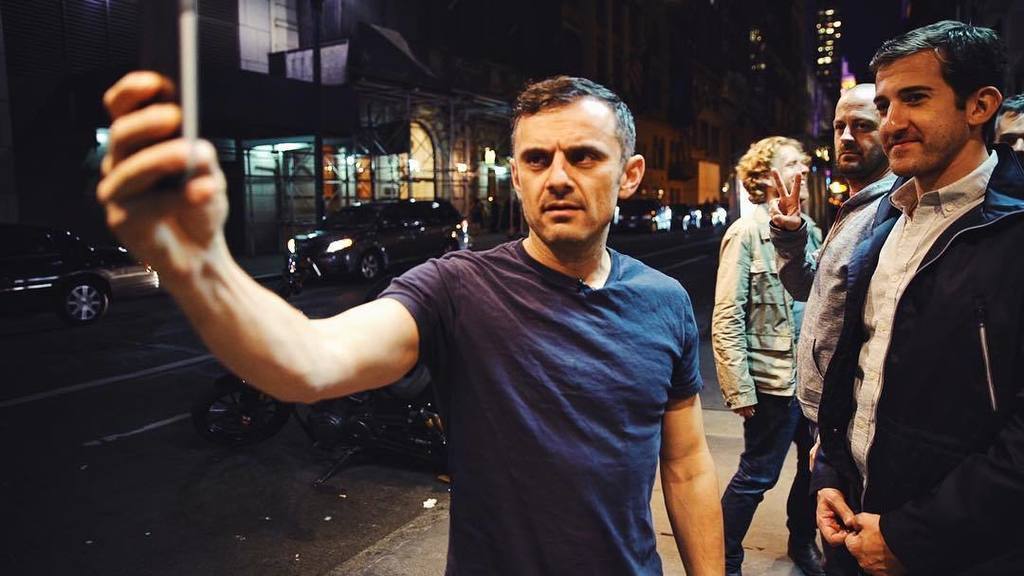garyvee's tweet photo. New DAILYVEE is up! 🔥🔥- 039- Jersey Boy - https://t.co/Z7q2vmAXEw <--- clickable in my pr… https://t.co/MDOYorWj5M https://t.co/yQzuLRaQop