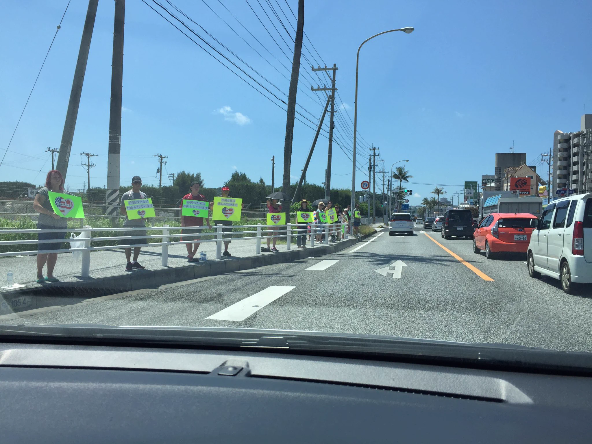 アメリカ人も悪い人だけではないんです。米軍の一人のせいで全員が悪者にされている...