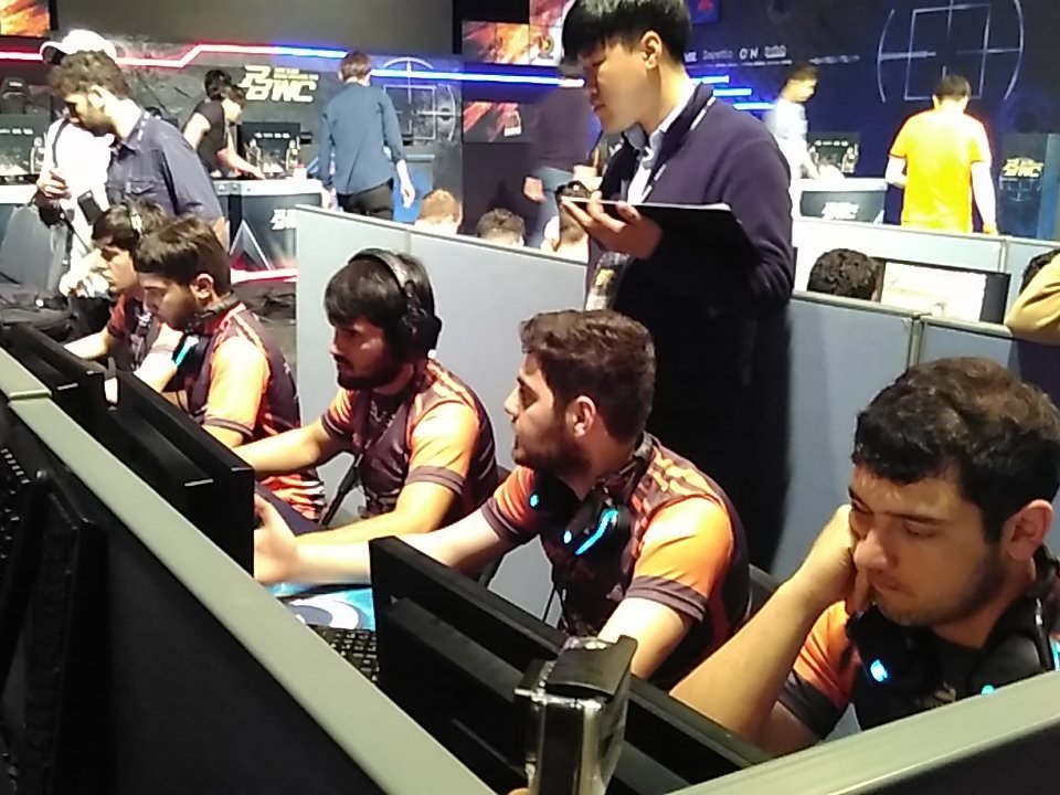 Tim Crew E-Sports Team dari Turki #PBWC2016 #FightforIndonesia