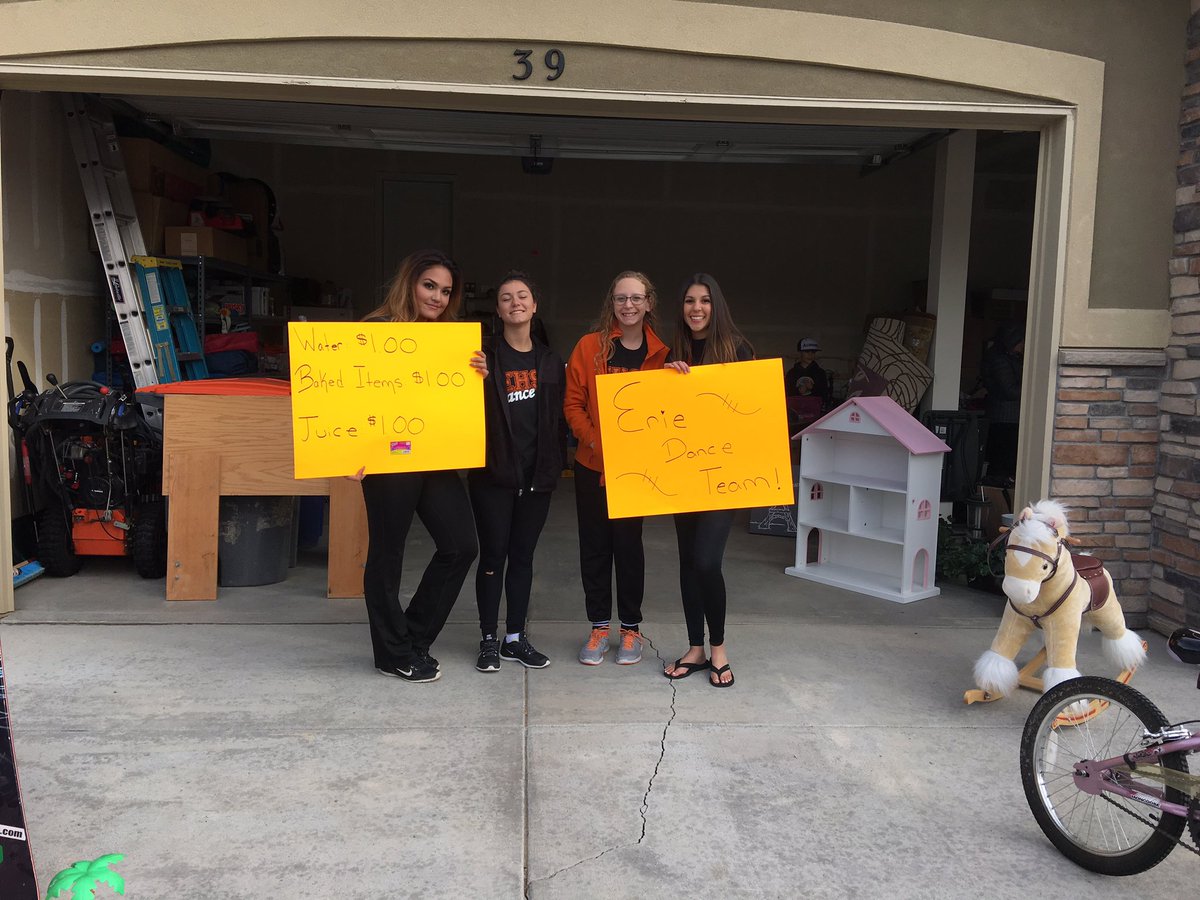 EriePoms's tweet photo. Garage Sale! 3Hr Practice! Done and Done!! ❤️❤️ our Team!! Missing Brooke and Hallie!!! #GettingCampReady https://t.co/rwtdemqDpR