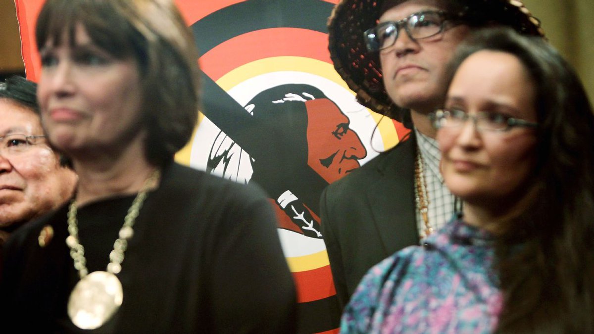 Sports_Channels's tweet image. Poll on Redskins' name 'misguided,' activists say puls.ly/h33B1Q #nfl #espn