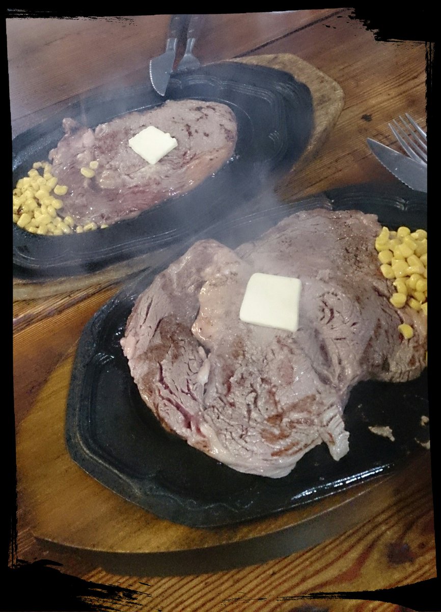念願のリベラへ☺
店内はプロレスラーの写真がいっぱい😍
1/2ポンドステーキを食べました🙌
1ポンドでも全然いけたな…
#リベラ