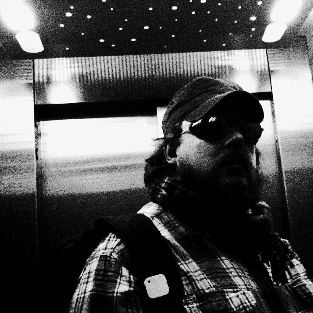 narrativeclip's tweet photo. New photo uploaded! https://t.co/EFLiZaWceN #photography #photo https://t.co/zpTGKTtSou