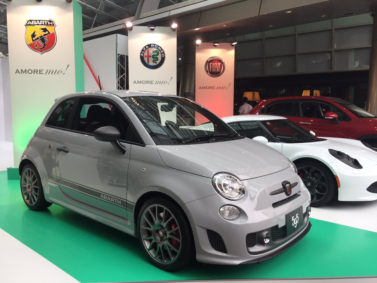 新しくなった595 Competizione を間近でご覧ください。 Italia, Amore Mio! <a href="/ItaliaTokyo2016/">Italia, amore mio!</a> は、明日まで。