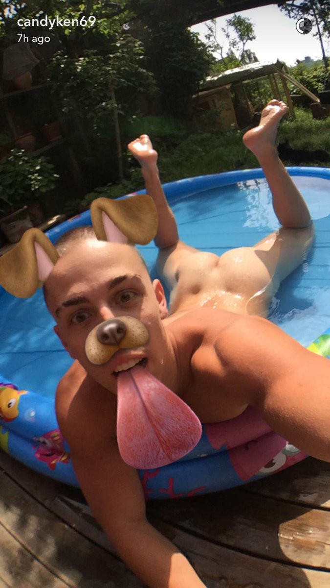 ThomasWyler's tweet photo. I love how cheeky @CANDYKEN69 is. 🍑 https://t.co/Uf6RmgRBFF