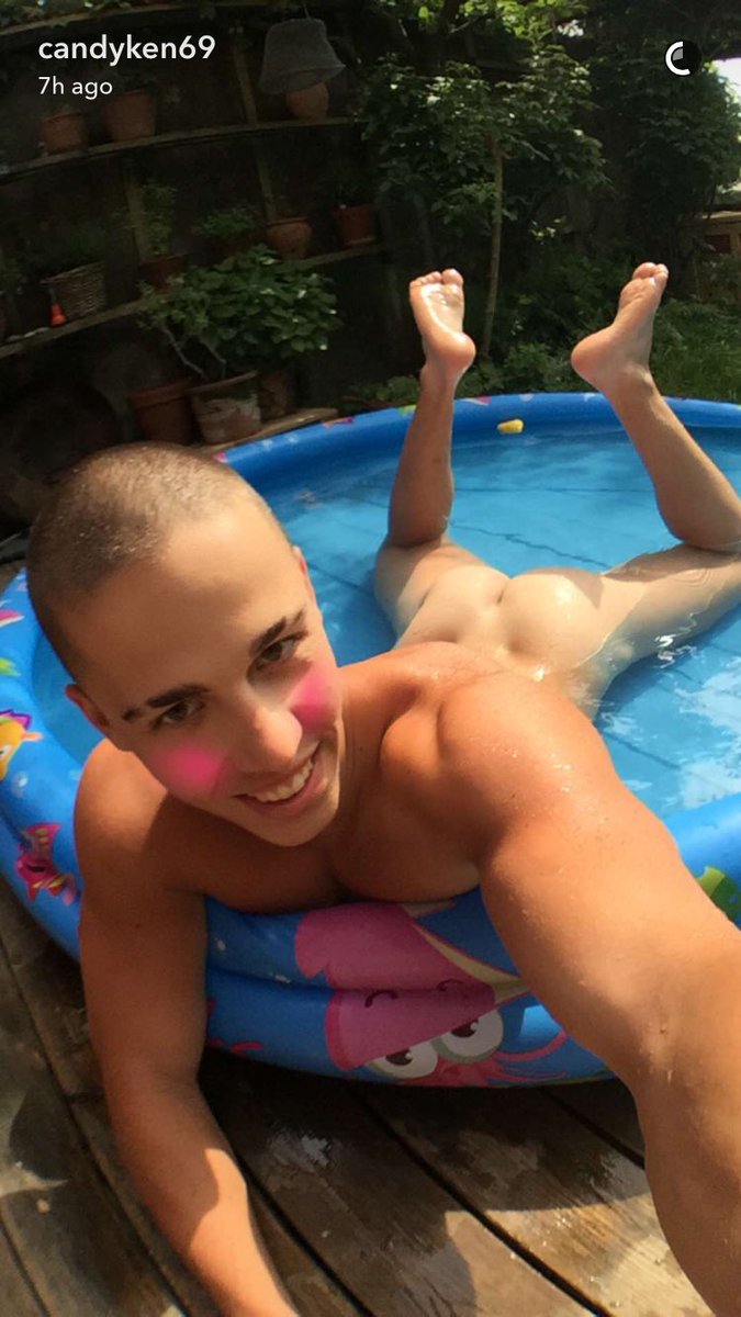 ThomasWyler's tweet photo. I love how cheeky @CANDYKEN69 is. 🍑 https://t.co/Uf6RmgRBFF