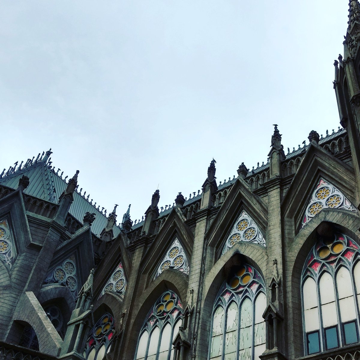 Kaleidoscopikk's tweet image. Visited the very beautiful Saint Philomena Cathedral in Mysore last evening. #HauntinglyBeautiful