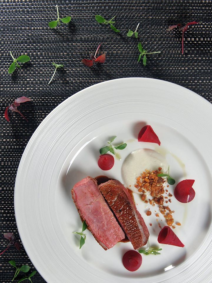 MarriottSG's tweet photo. Check out Pool Grill's newly refreshed Set Dinner menu! https://t.co/vXLSBYfNd1
#IconicSG #PoolGrill #SetDinner https://t.co/ZgHZA9EsrL